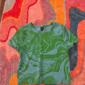 Marbled women’s baby tee